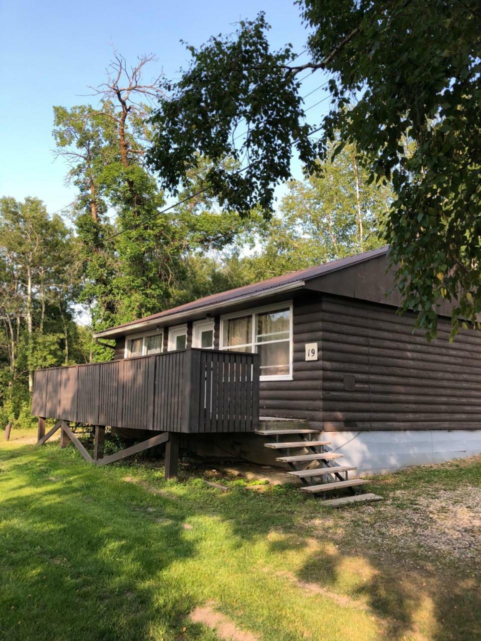 Kenosee Inn & Cabins Kenosee Park ภายนอก รูปภาพ